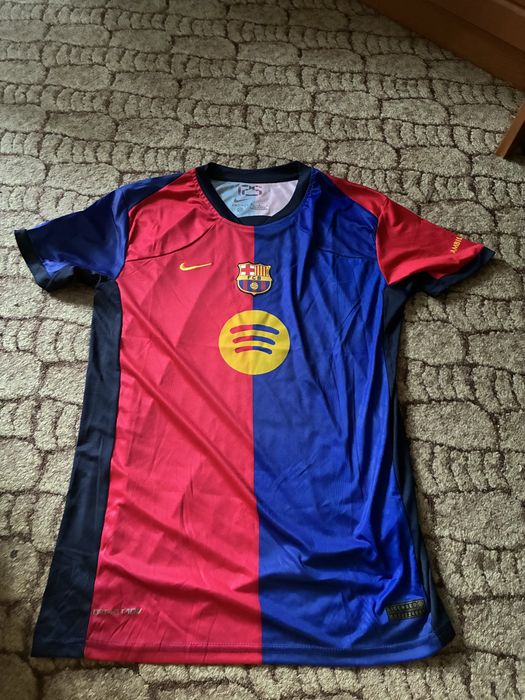 Футболка клубу Barcelona