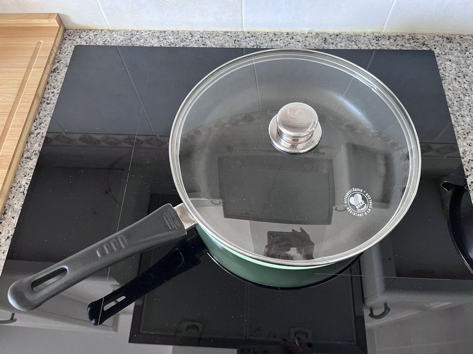 Frigideira Wok com tampa de vidro