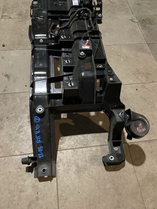 Телевізор , панель передня Rivian R1S R1T Gen1