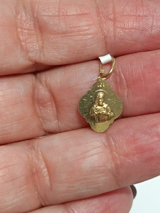 Złoty wisiorek medalik Matki Bożej Szkaplerznej, złoto próby 333