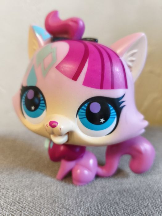 Śpiewający różowy kotek Littlest Pet Shop LPS