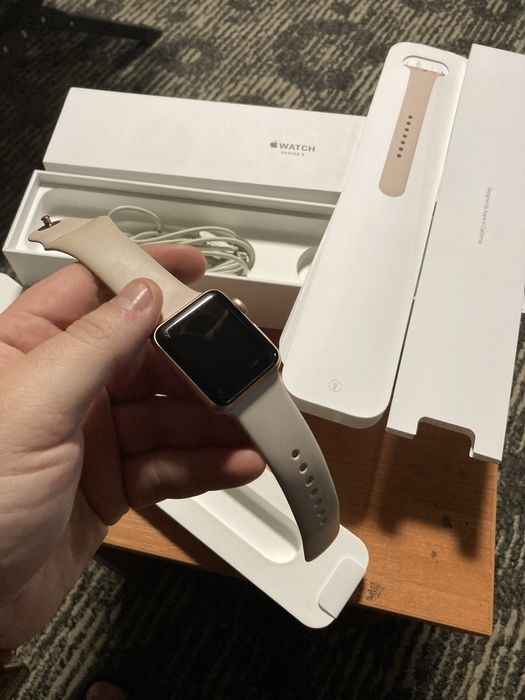 Apple Watch Series 3, 38 мм,розовое золото