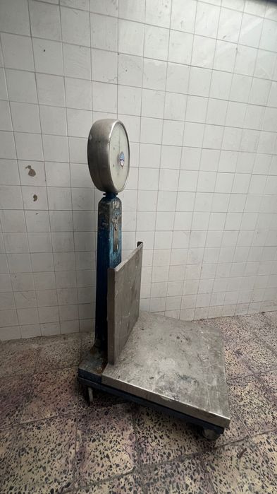 Balança Antiga de Relógio "Lage" Braga (300 kg) – A Funcionar