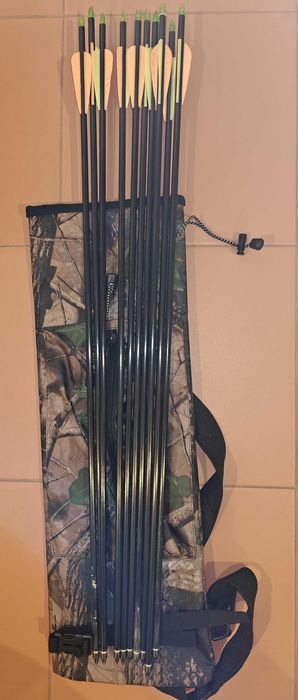Arco Barnett Compound bow 45 a 60 lbs + Saco + Aljava + 10 flechas