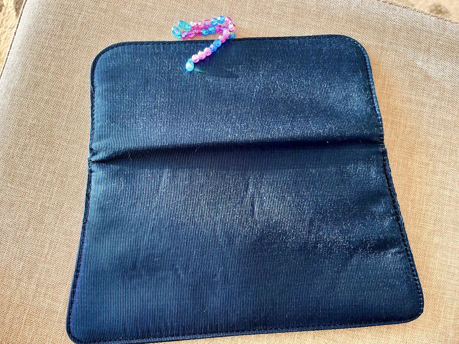 Mala clutch AVON nova