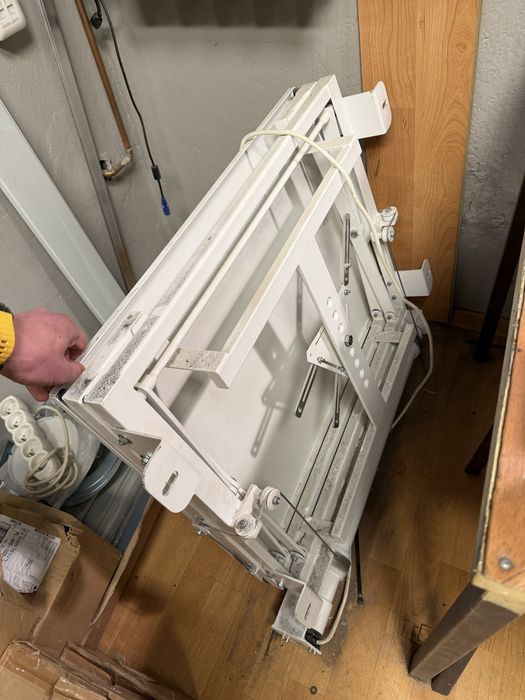 RAVELL WS-393 Winda Do Projektora Sterowana Elektrycznie
