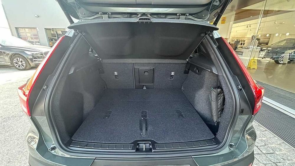 Volvo EX40