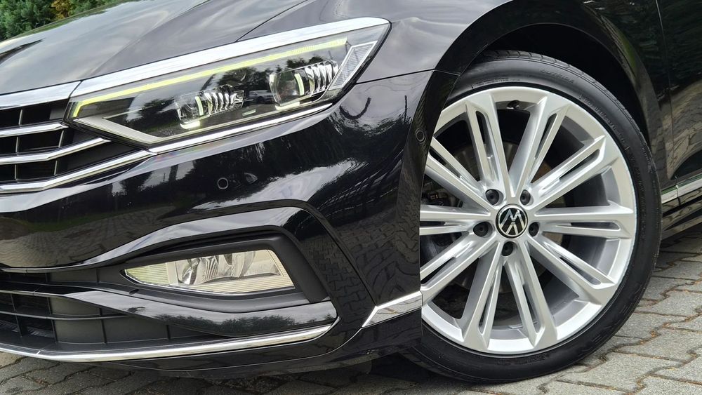 Volkswagen Passat R-line 200KM IQ Light IQ Drive Webasto Alu lato/zima ORYGINAŁ