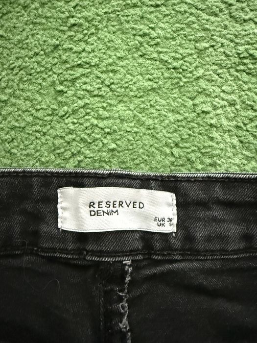 Джинси MNG, Reserved