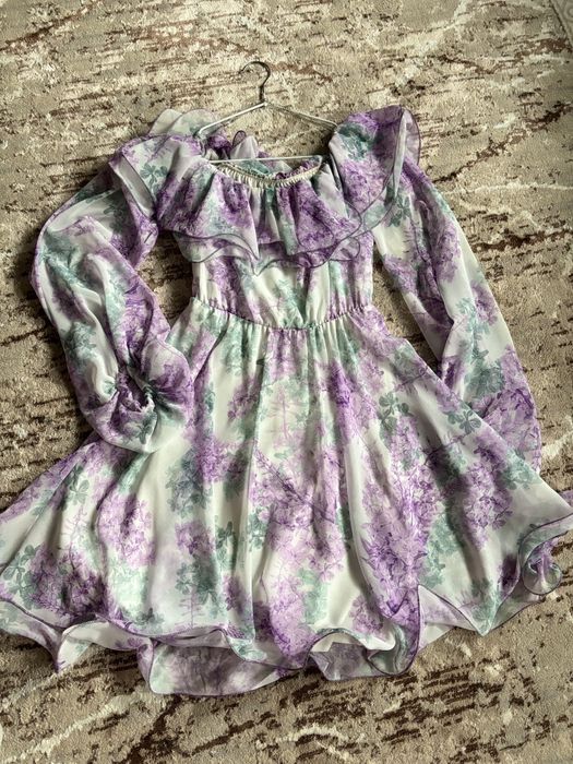 Сукня плаття жіноча .