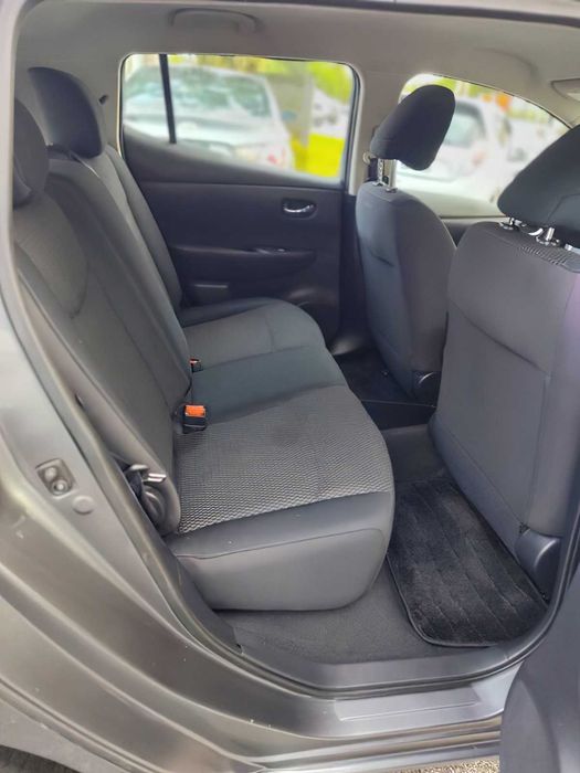 Nissan LEAF SL      2015