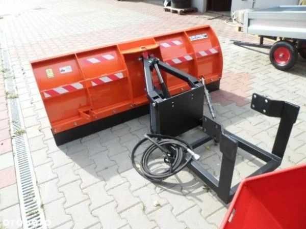 Pług śnieżny c330/c360 Dostawa czas na zimę