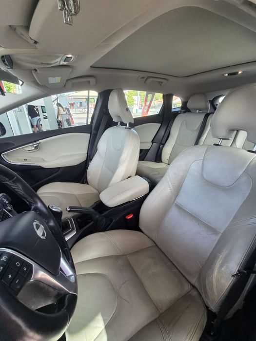 Volvo V40 D2 2012 Preto