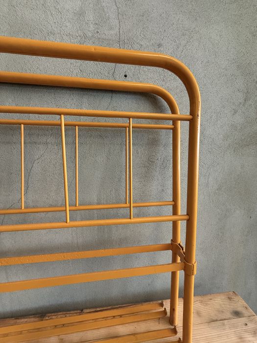 Cama de ferro vintage