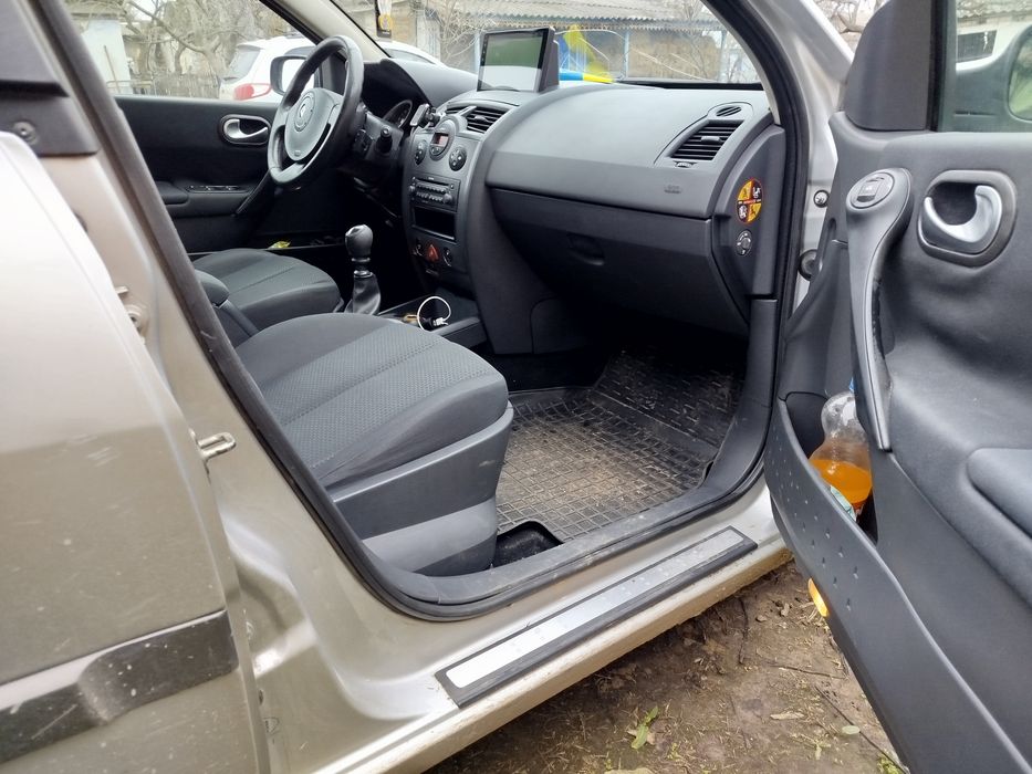 Продам легкових автомобіль