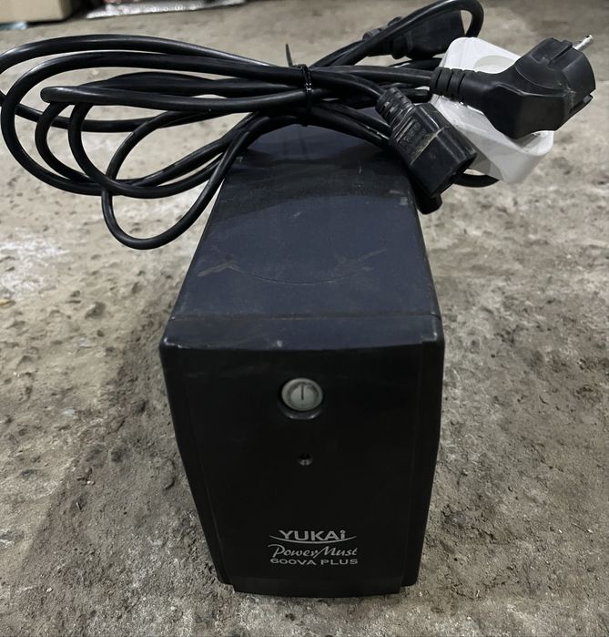 Бесперебойник yukai powermust 600 plus б/у рабочий.