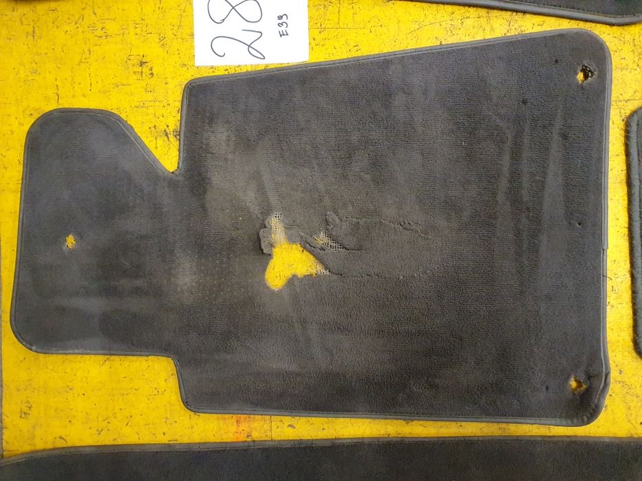 BMW E39 Czarne Dywaniki Wycieraczki Oryginał BMW Welur 28 Części BMA