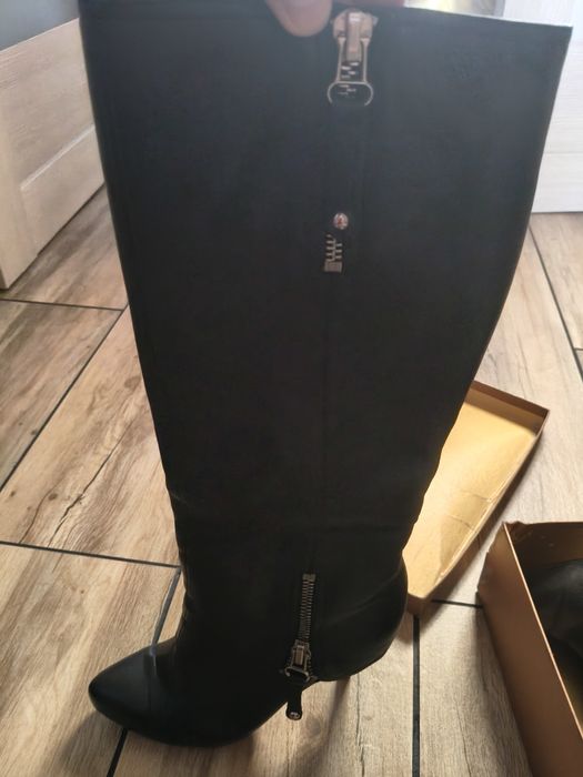 Жіночі високі чобітки