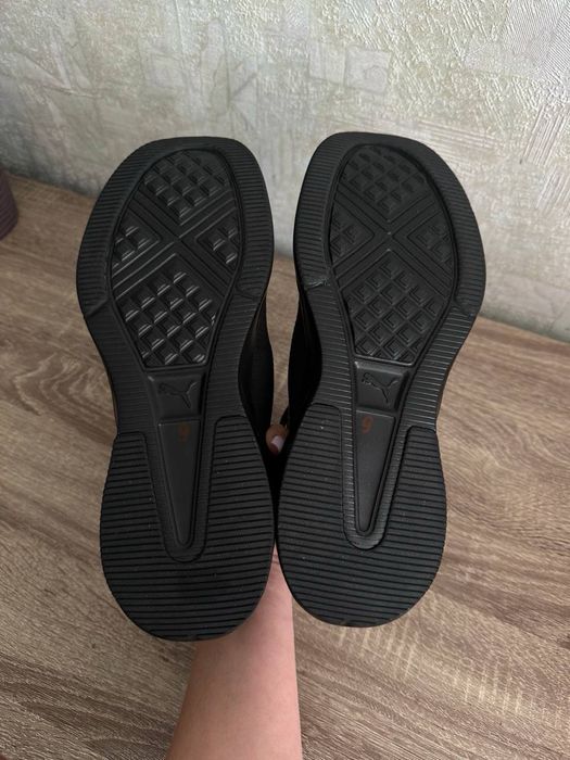 Фирменные кроссовки Puma