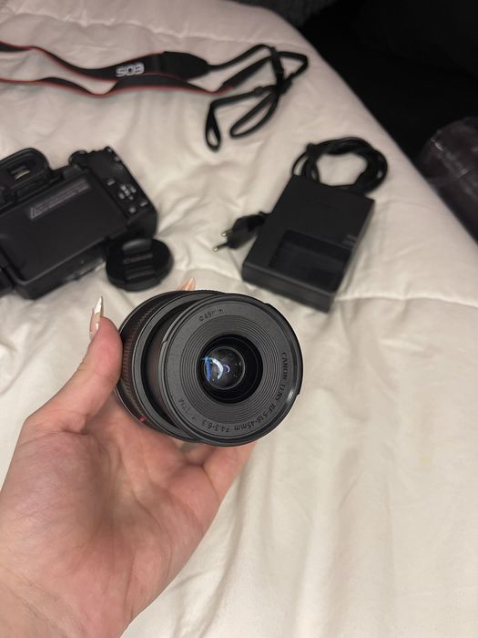 Camara canon eos R50