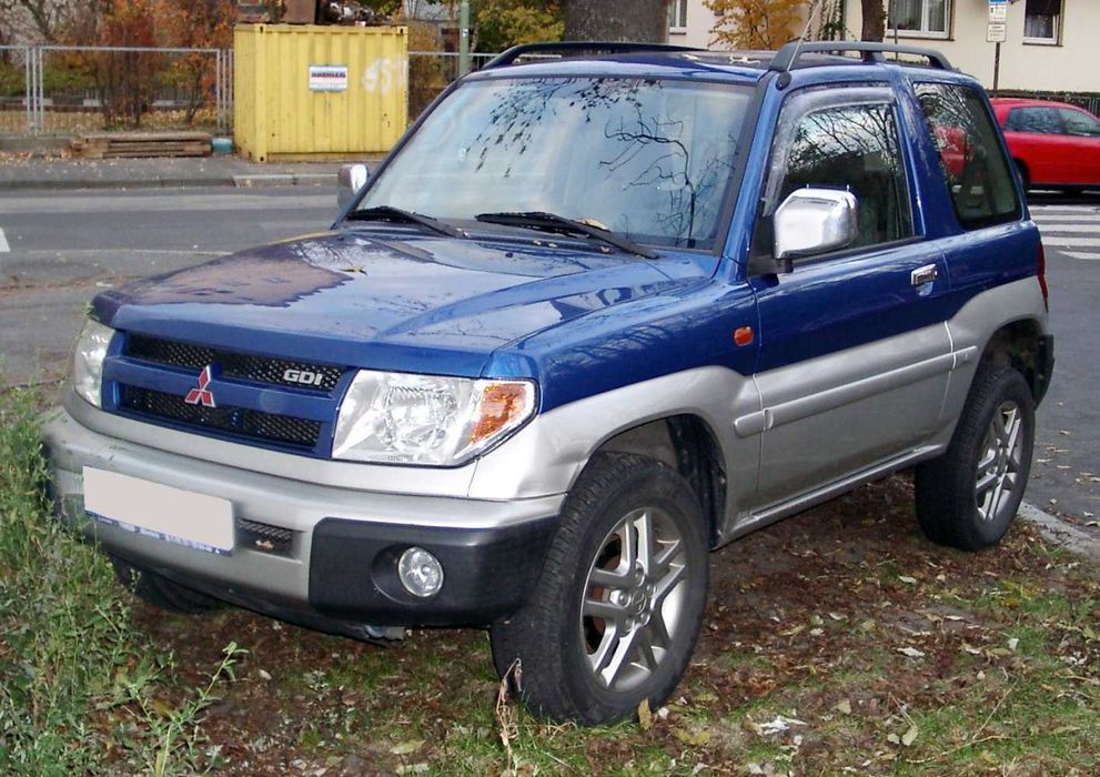 mitsubishi pagero pinin 2000р по частинах