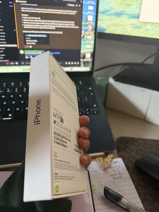 Novo iPhone 17 Pro, selado com fatura