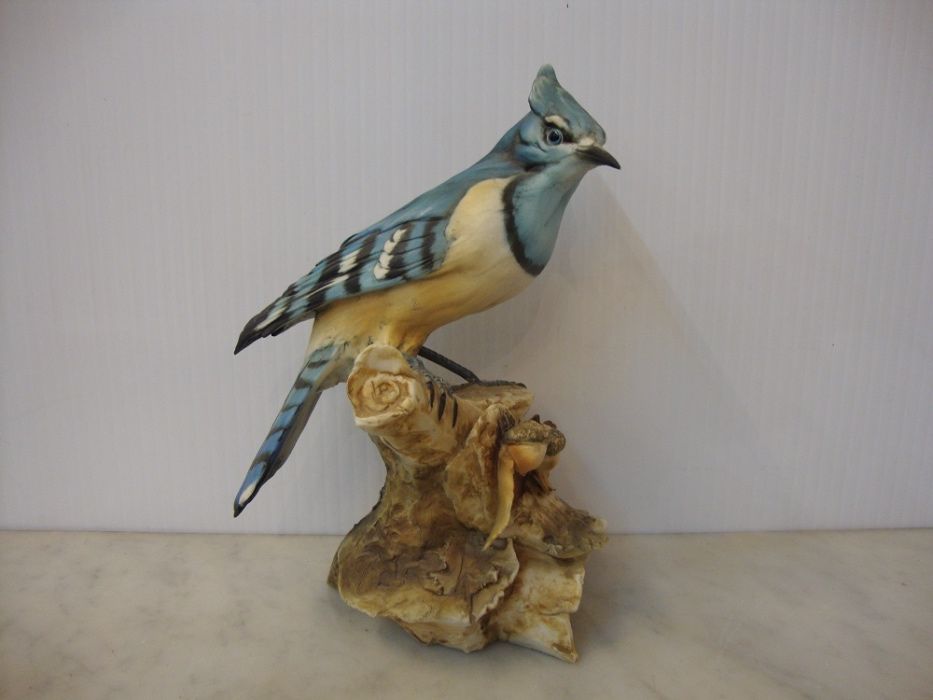 Pássaro em ramo, escultura em biscuit alemão
