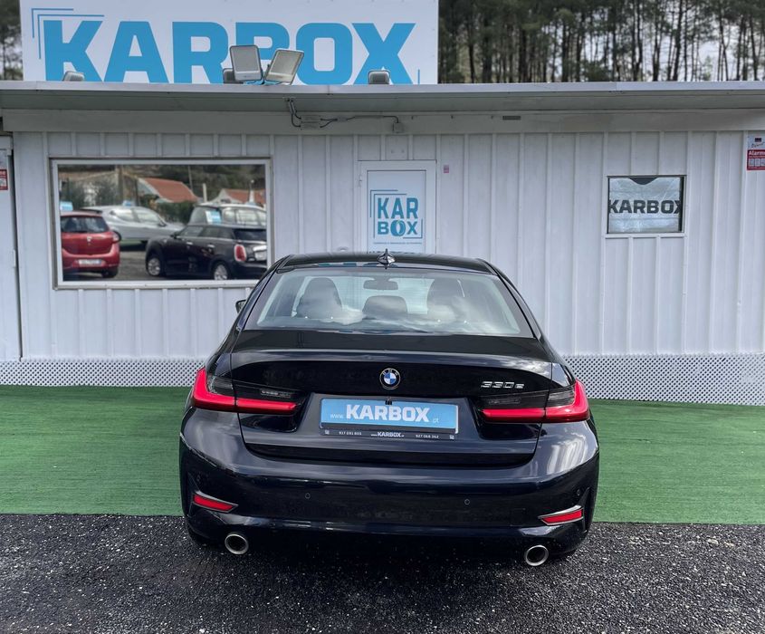 BMW 330 e Híbrido Plug-In Nacional IVA DEDUTIVEL