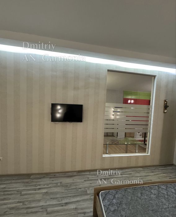 2-К Подол, Зеленый остров