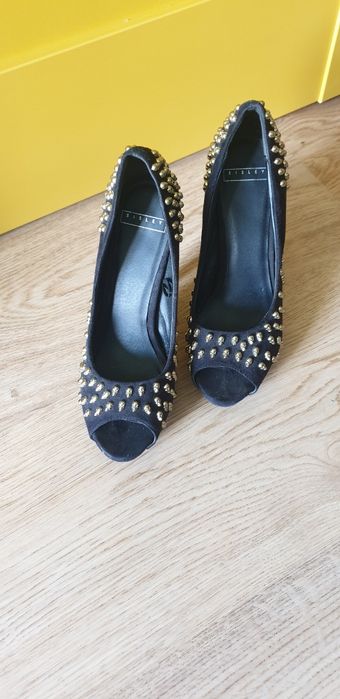 Szpilki Sisley rozm 40