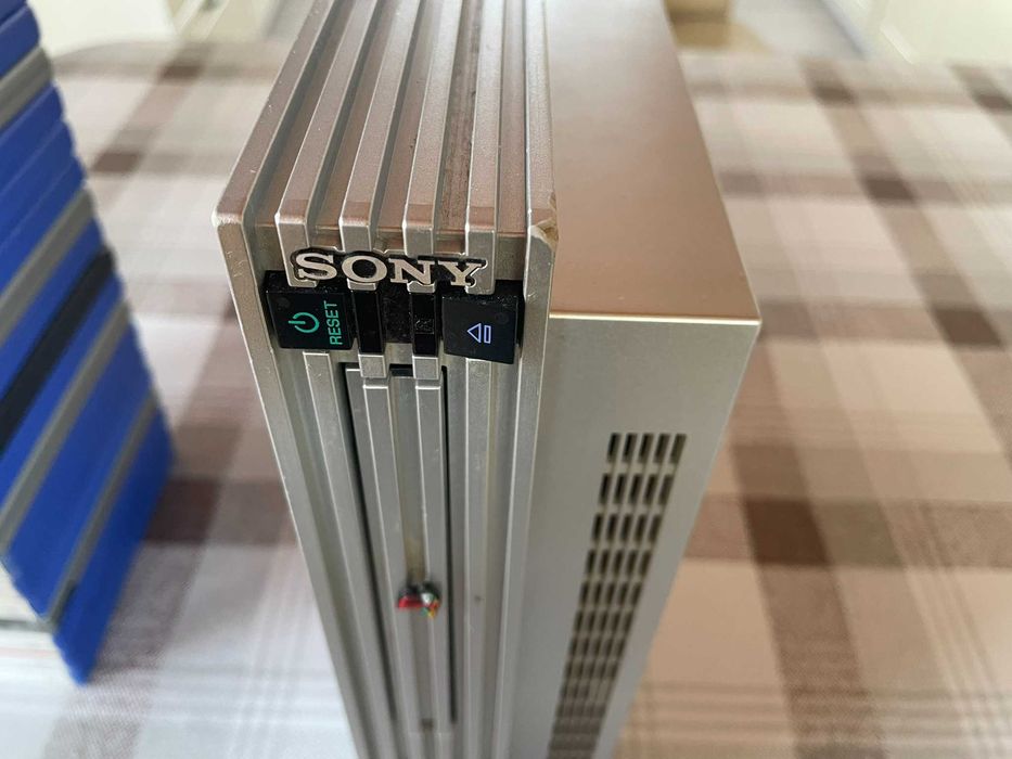 Konsola Playstation silver fat PS2 SCPH-50003 pady, gry, 3 karty