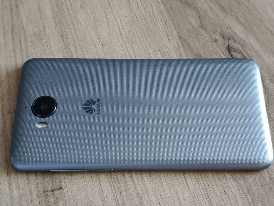 Huawei Y6 2/16g полностью рабочий