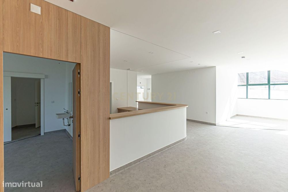 Property for Rent – Clinic, Offices, or Service Space
