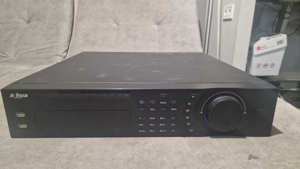 Відеореєстратор Dahua DVR0804HF на 8 + 8IP камер + 500GB HDD