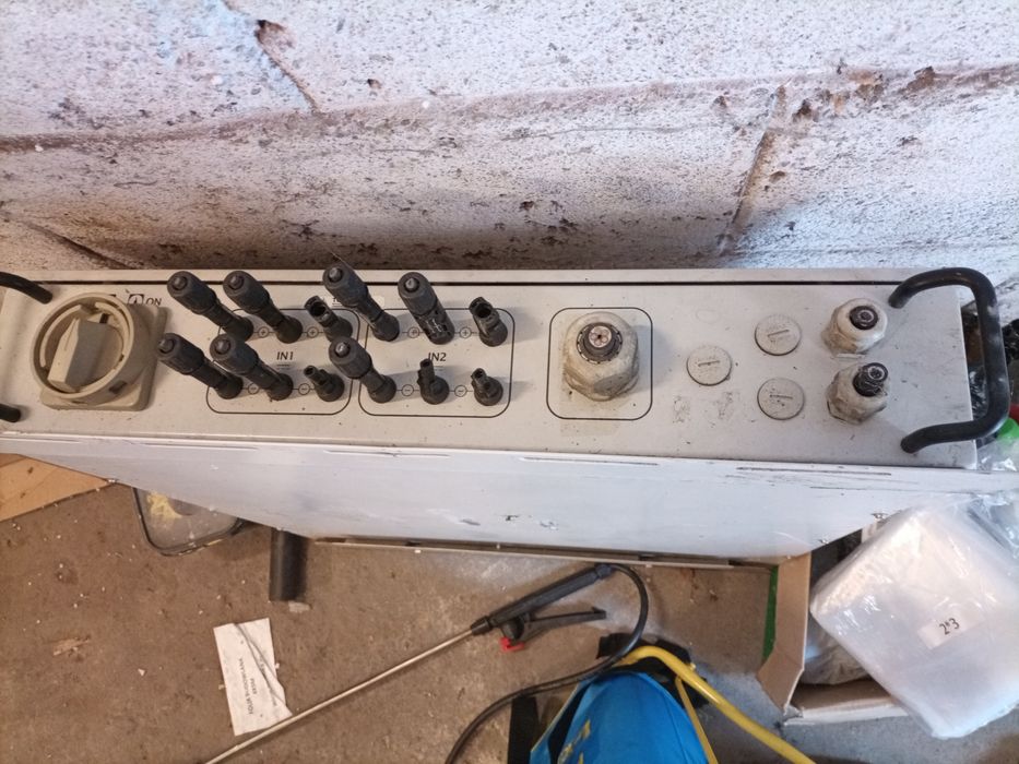 Inwertery solarne ongrid różne