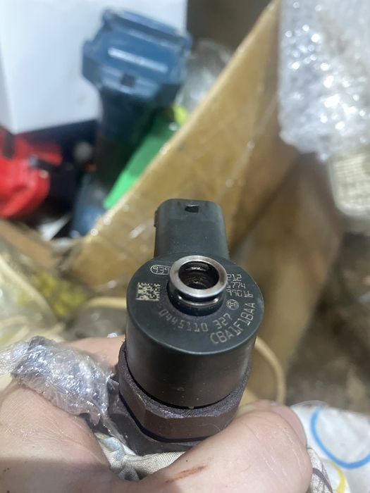 Продам дизельные форсунки  Bosh 0445110327