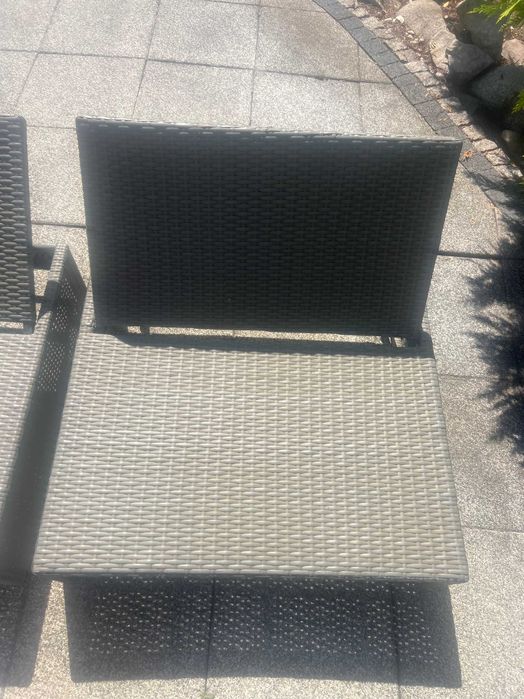 Leżanka basenowa XXL ze stolikami i małymi leżakami