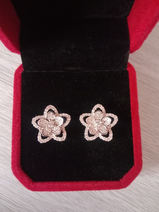 Сережки в стиле Graff из коллекции butterfly