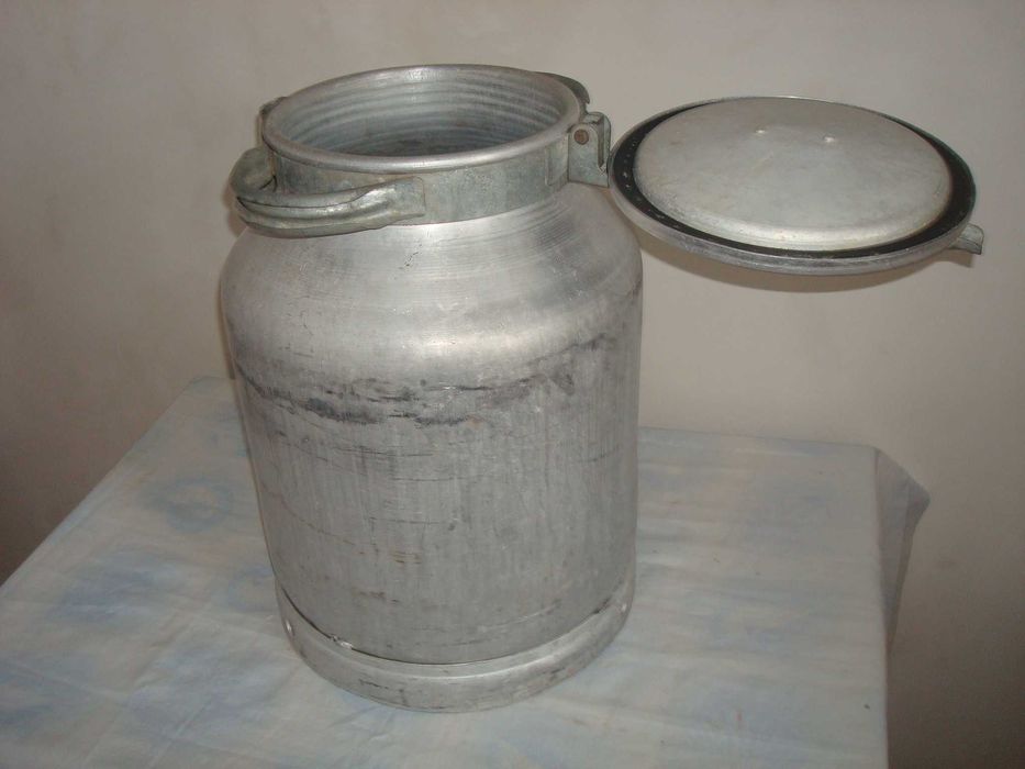 Продам бiдон алюмiневий.