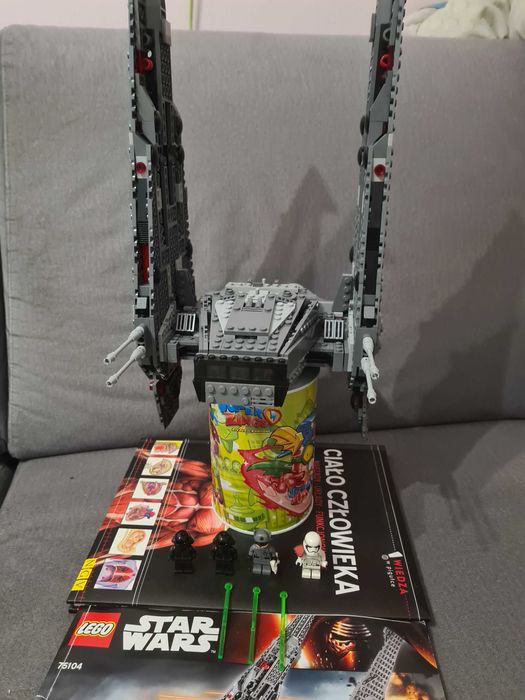 Lego 75104 oraz 4 figurki