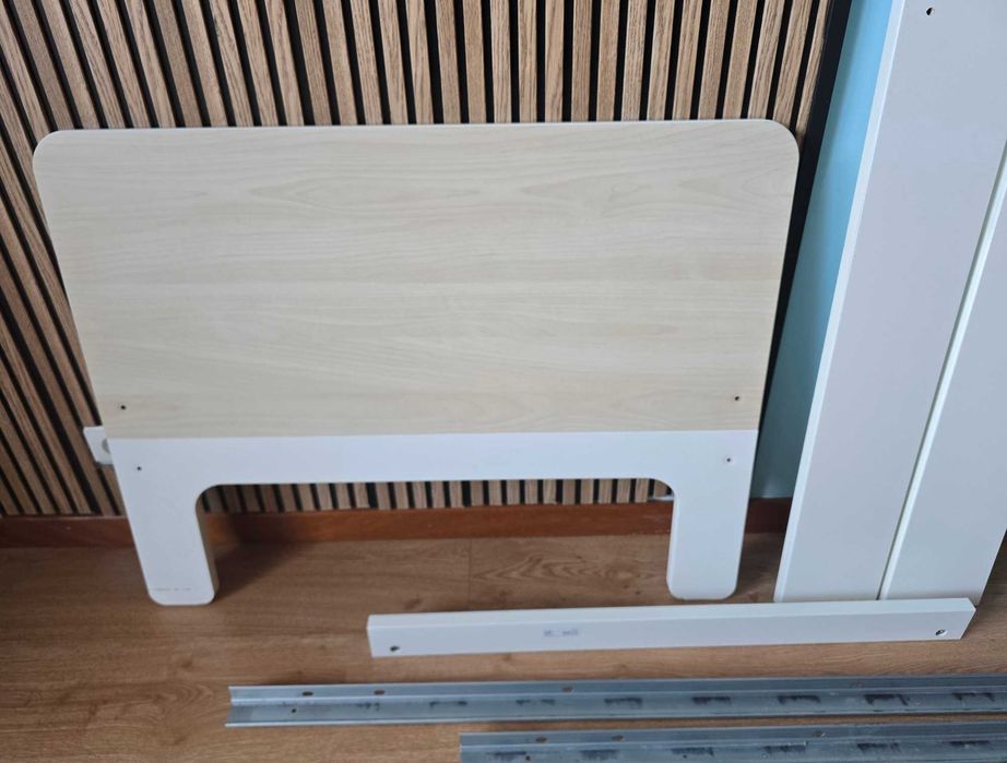 Cama Extensível IKEA SLAKT Branco com Cabeceira Castanha, 80x200 cm