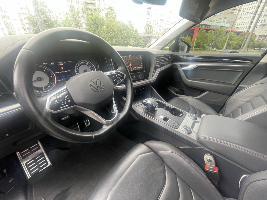 Продам VW Touareg 2021