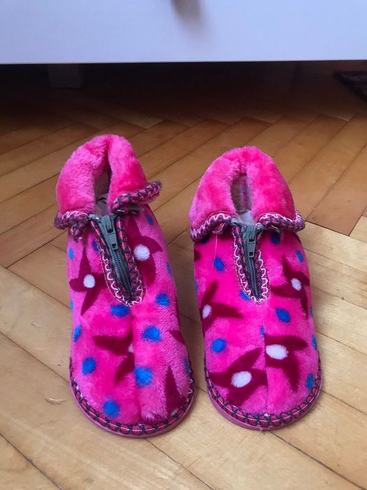 Зимові дитячі тапочки
