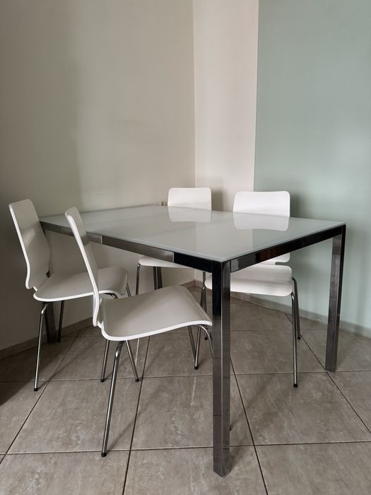 Stół szklany Ikea