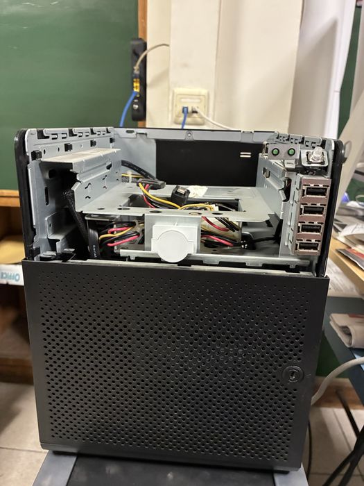 HP ProLiant MicroServer G7 AMD N54L