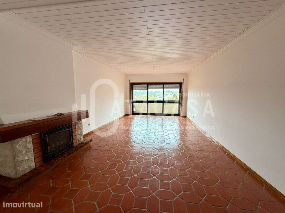T3 Apartment in the Center of Águeda for Sale