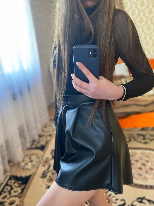 Шкіряні шорти бу чорні ремень в подарок