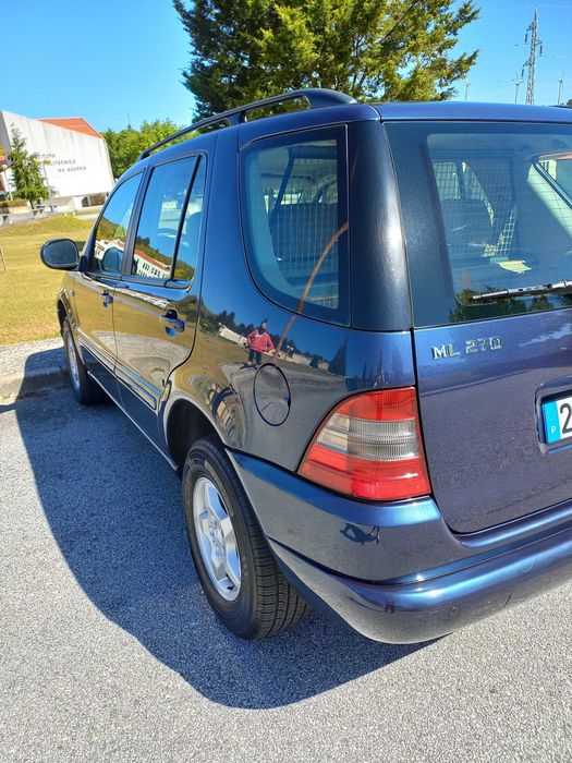 Mercedes ML 270 - 2001 Bem cuidado !