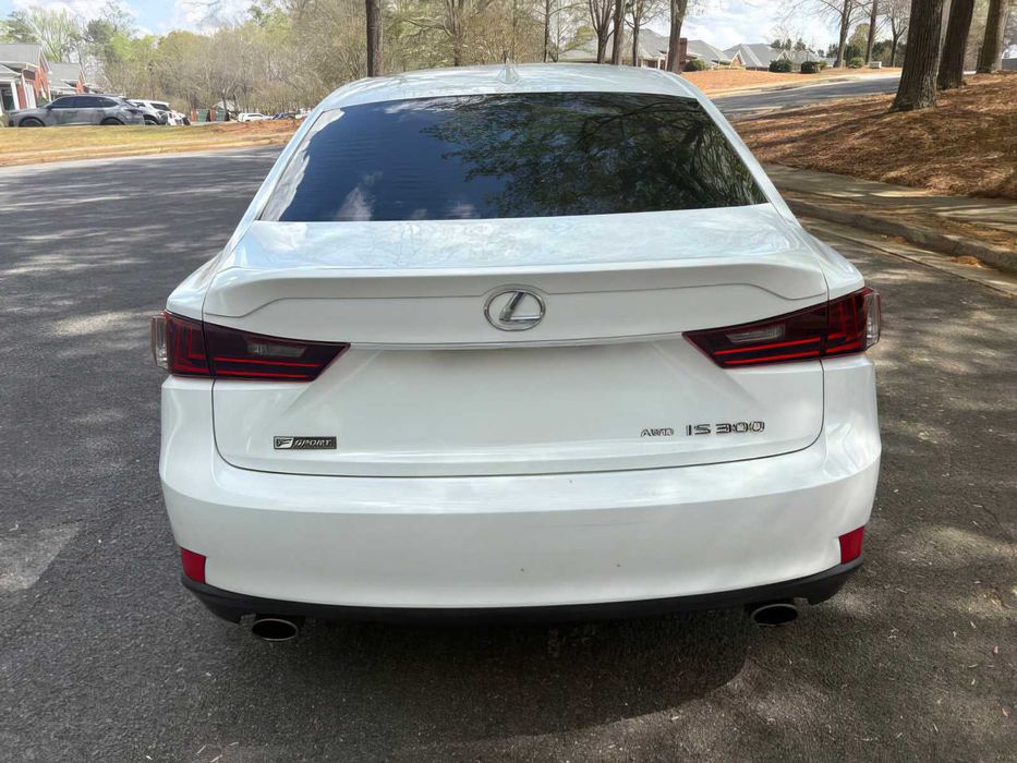 Lexus IS 300      2016