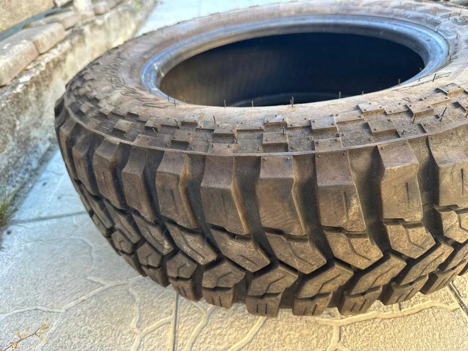 Maxxis trepador 205/70 R15C всесезонні шини